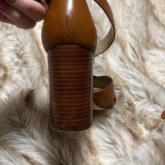 Ann Taylor - size 8 medium womens heels sandals (tan) - Picture 5 of 8